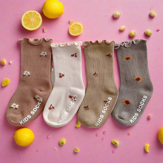 4 Pairs Girls Letters Print Accessories Socks